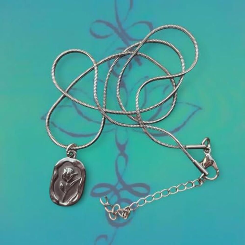 silver rose necklace